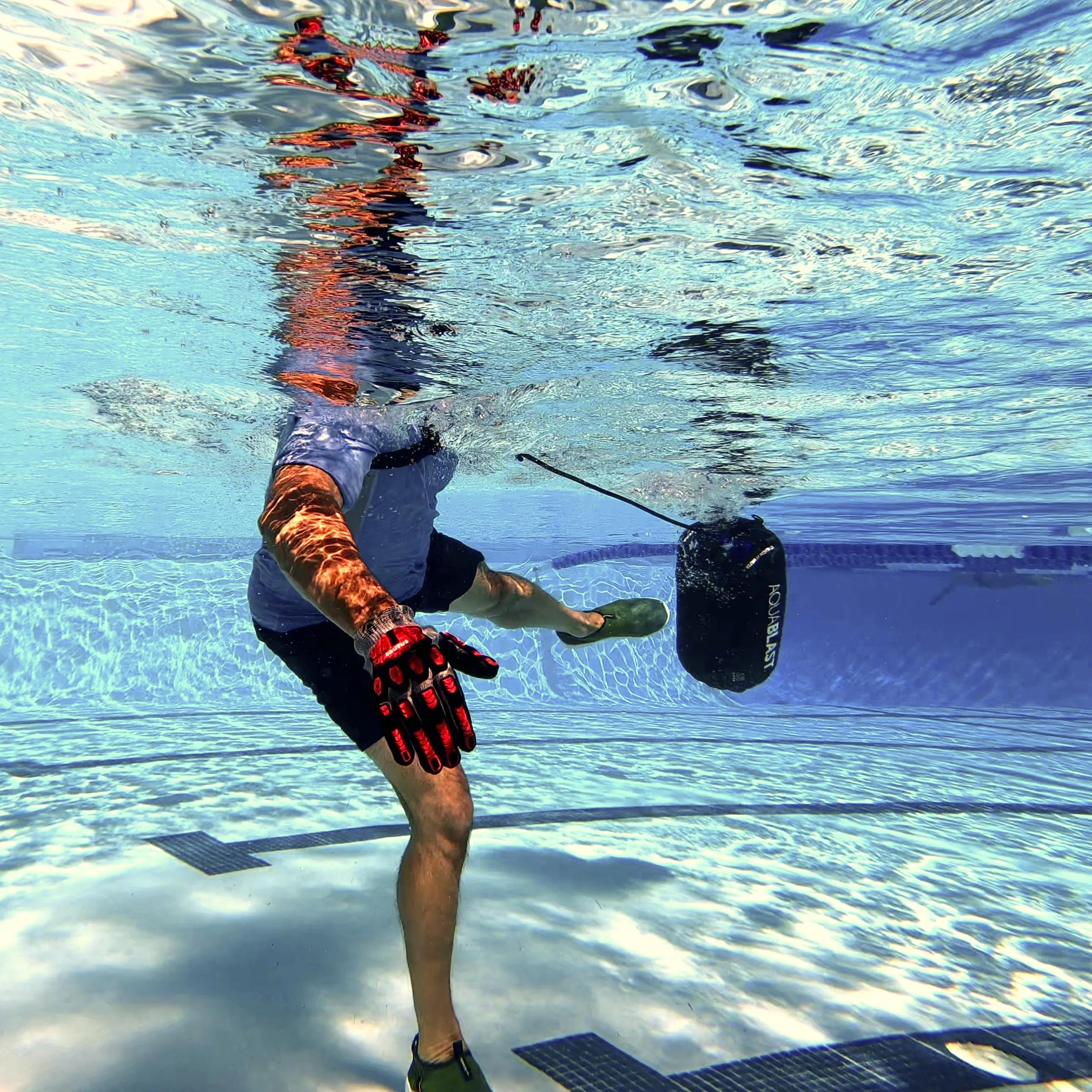 AquaBLAST 25 Liter - 2d Generation Pool Fitness Bag