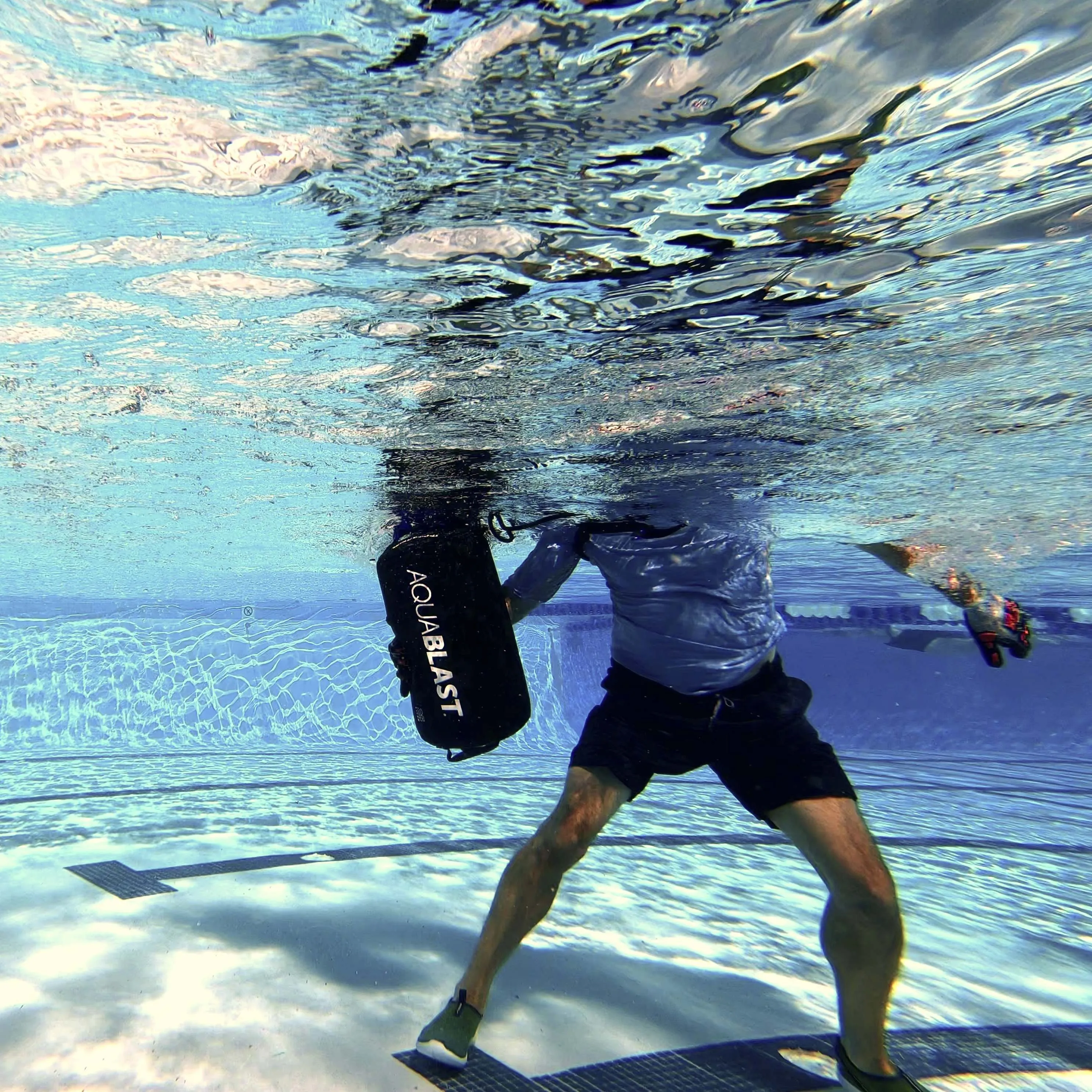 AquaBLAST 25 Liter - 2d Generation Pool Fitness Bag