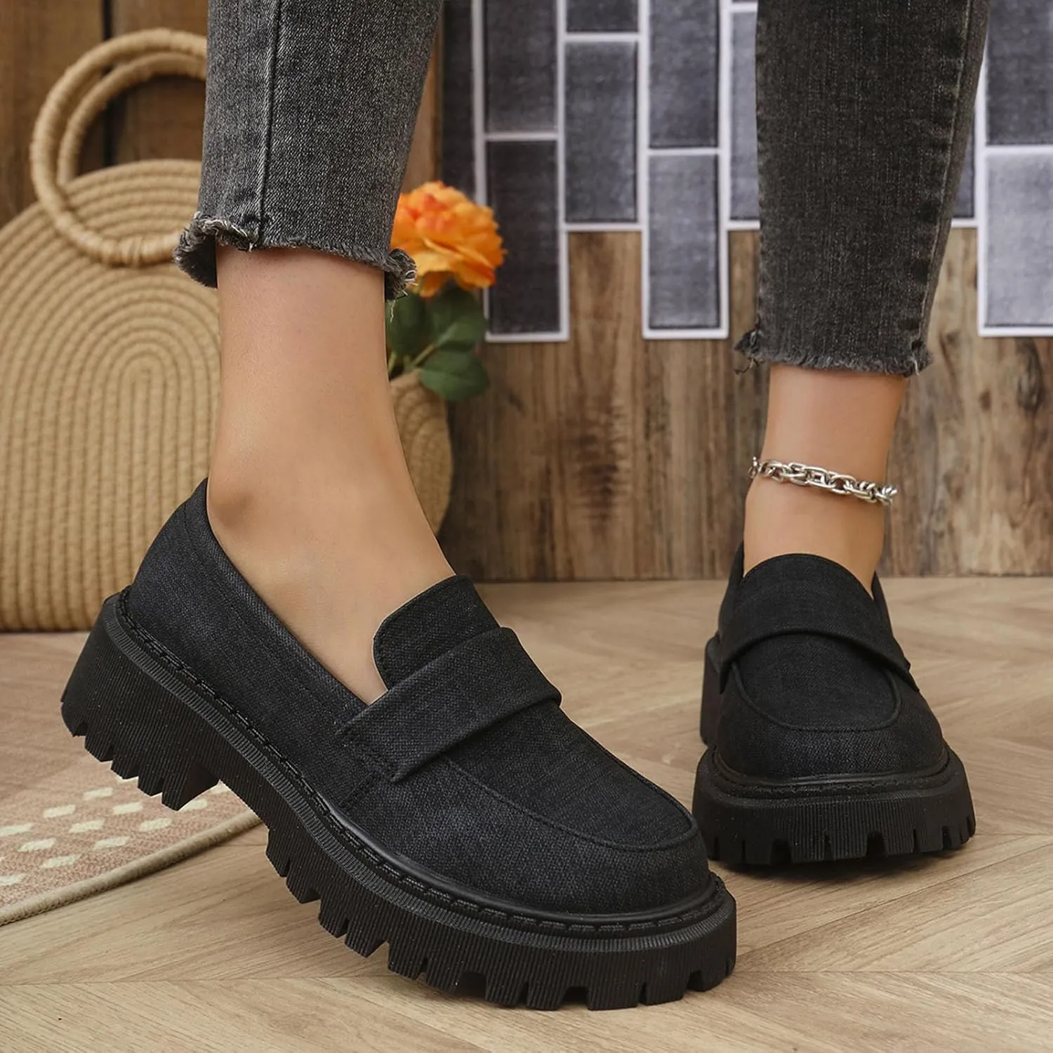 Chunky Loafers Women Wide Slip On Shoes Comfortable Platform Loafers Leather Lug Sole Loafers Casual Penny Loafers