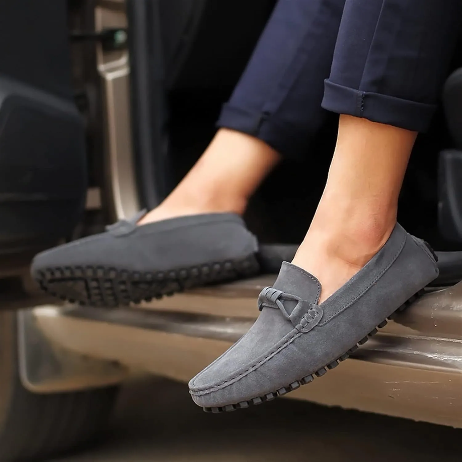 Mens Loafers Round Toe Driving Loafers Suede Vamp Comfortable Flat Heel Flexible Fashion Prom Slip-ons